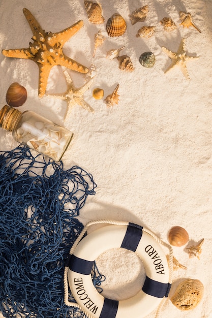 Free photo nautical sea creatures and lifebuoy