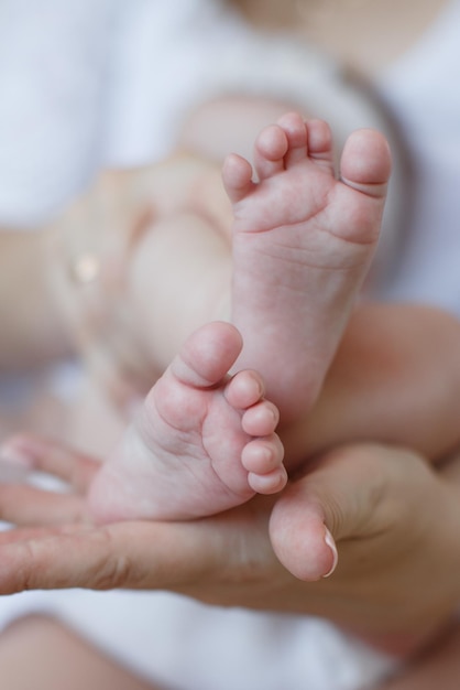 newborn foots closeup