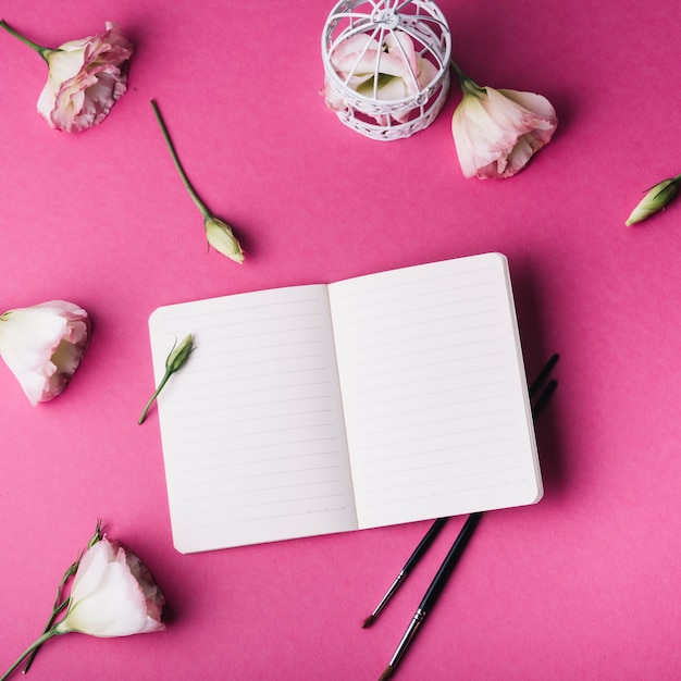 Free photo notebook template with floral decoration