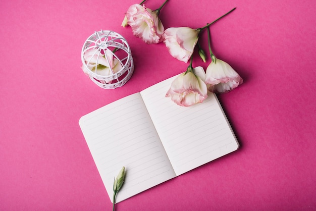 Free photo notebook template with floral decoration