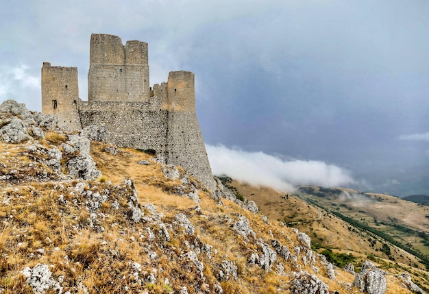 Free photo old castle in the rocky mountain