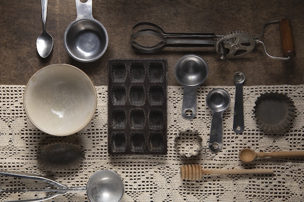 Free photo ordered composition of baking tools above view