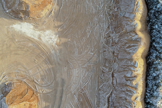 Free photo overhead shot of an agricultural field in the countryside