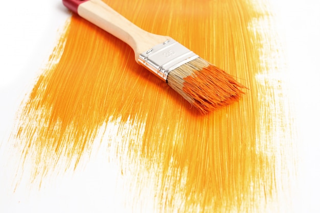 Paint brush with liquid paint