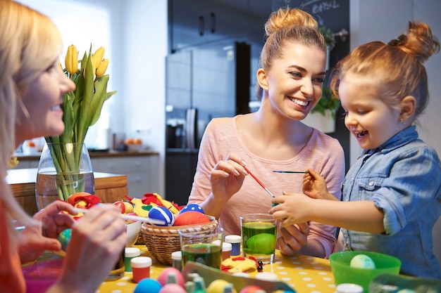 Painting eggs is the most interesting stage of preparation for children