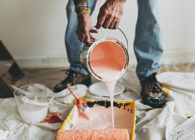 Free Photo painting the walls pink