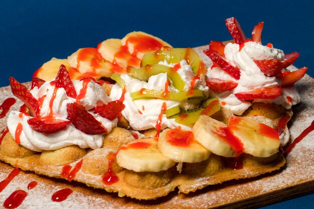 Pancake with fruits and cream