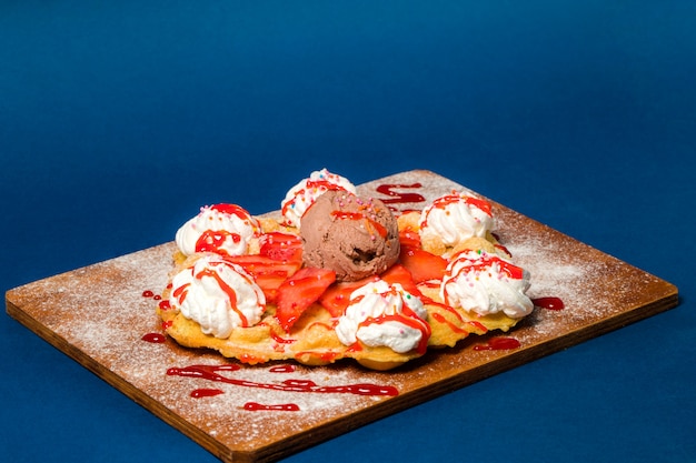 Free Photo pancake with ice cream and strawberry