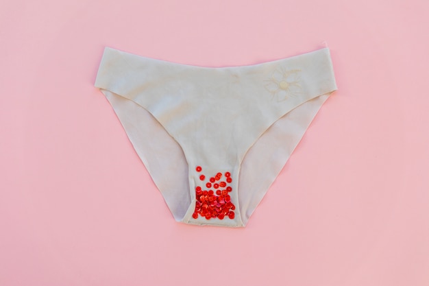 Panties with red sequins 