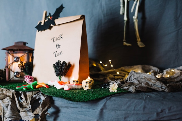 Free Photo paper bag and halloween stuff