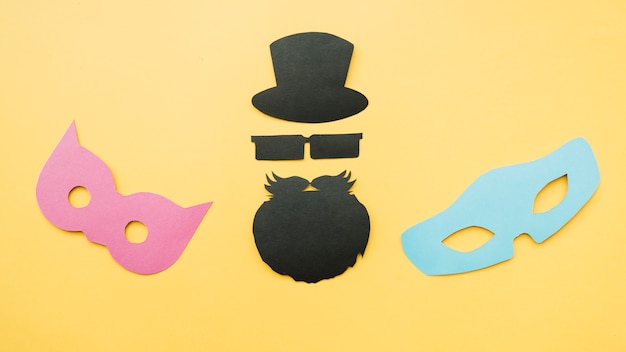 Free photo paper mockup of masks and bearded man