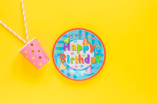 Free photo paper plate and cup for party