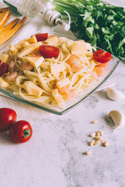 Free Photo pasta dish with tomatoes