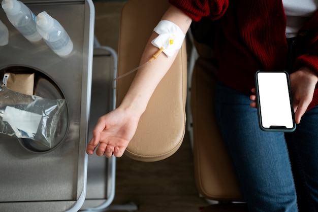 Free photo patient getting chemotherapy treatment