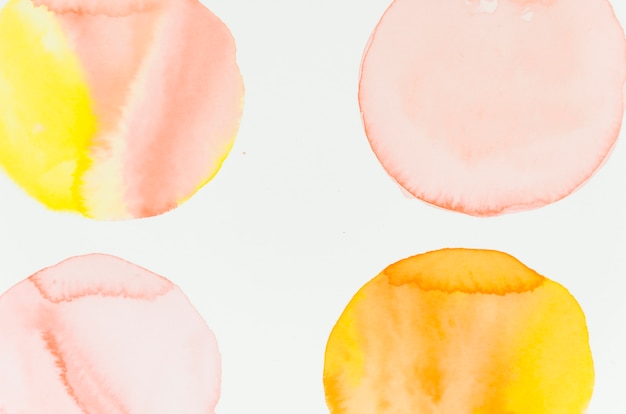 Free Photo pattern of circle splash of watercolor on white background