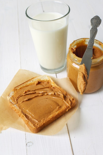 Free photo peanut butter sandwiches