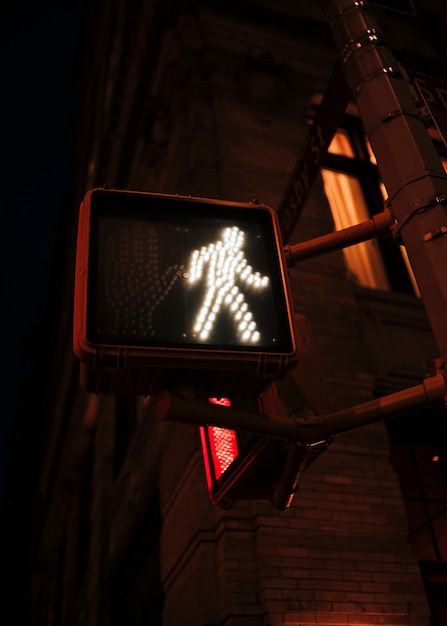 Free photo pedestrian go sign in traffic lights