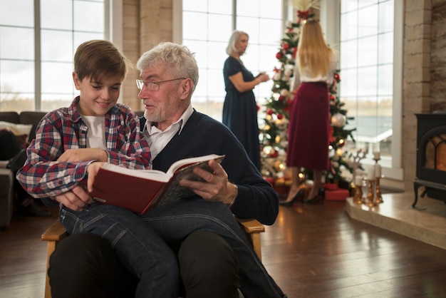 Free photo people enjoying a festive christmas gathering