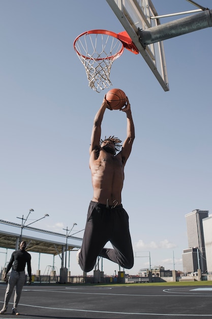 Free Photo people playing basketball