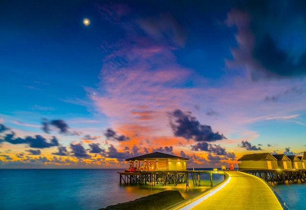 Free Photo perfect atoll ocean sunshine dusk