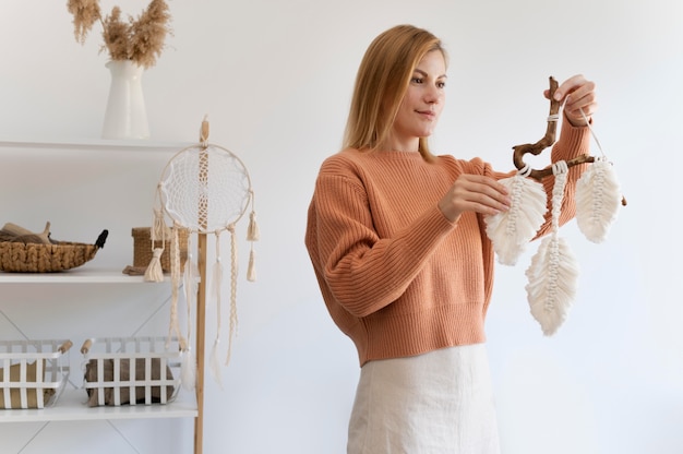 Free photo person using the macrame technique