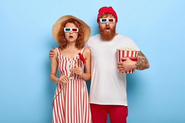 Free photo photo of boyfriend and girlfriend have date in cinema