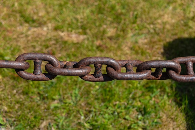 Free photo photo of chain on stone