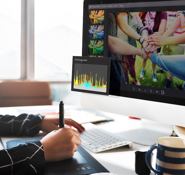 Free Photo photo editor histogram setting concept