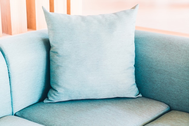 Free photo pillow on sofa