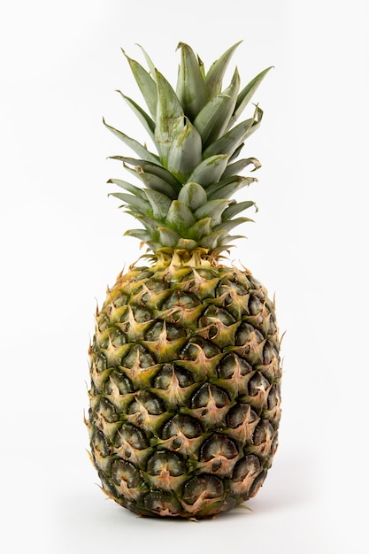 Free photo pineapple juicy mellow isolated on white