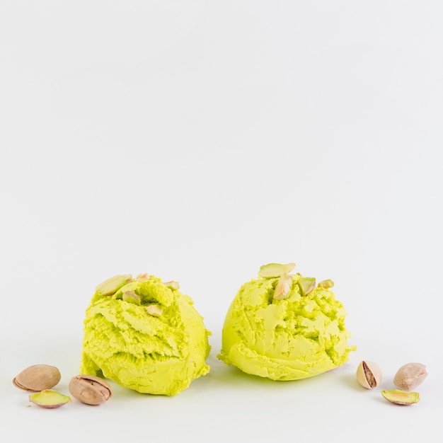 Free photo pistachio ice cream on white background