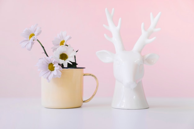 Free Photo plant decoration and deer statue