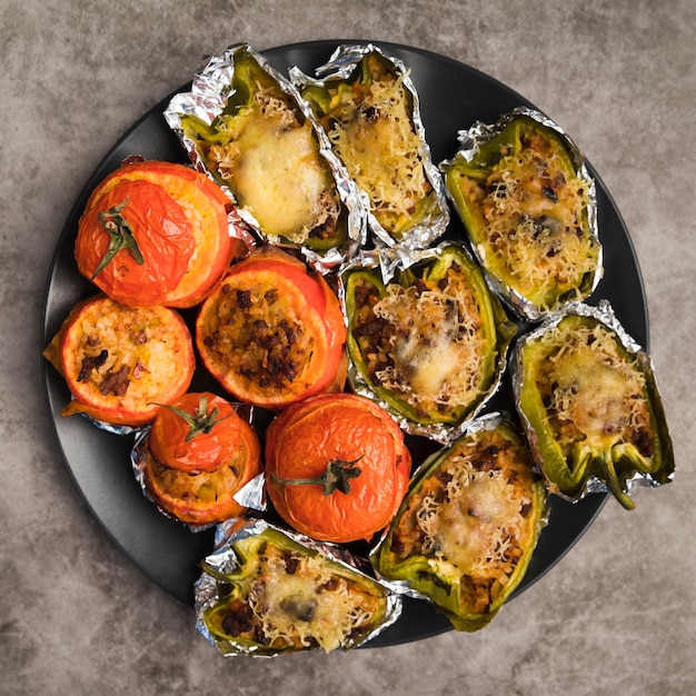 Free photo plate with stuffed vegetables