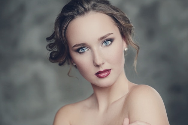 Free photo portrait of beautiful woman