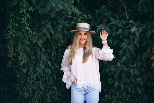 Free Photo portrait of beautiful young woman in hat