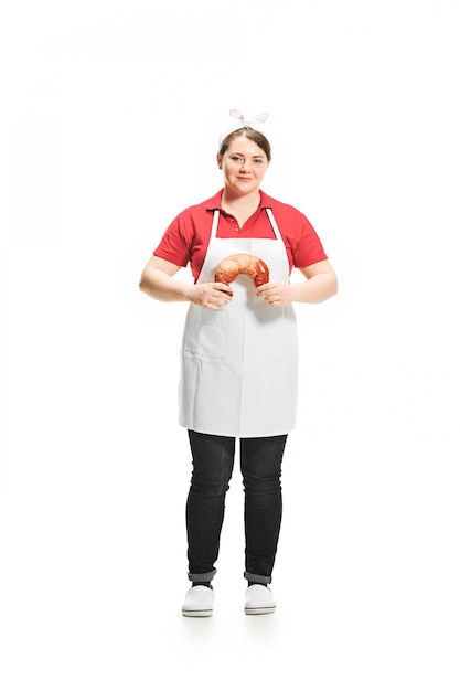 Free photo portrait of cute smiling woman with pastries in her hands