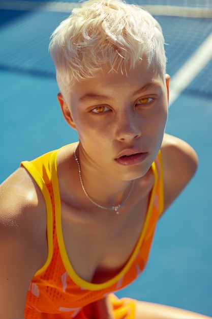 Free photo portrait of female tennis player