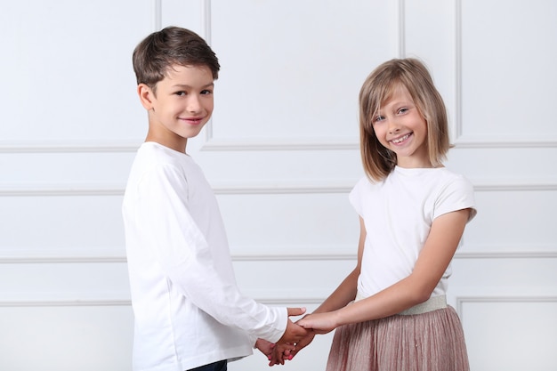 Free photo portrait of happy kids