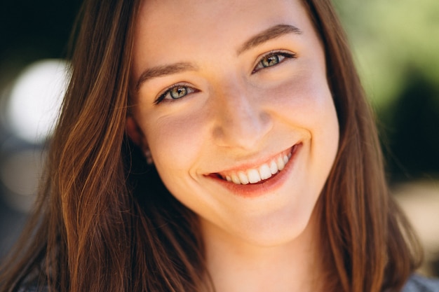 Free Photo portrait of a happy woman