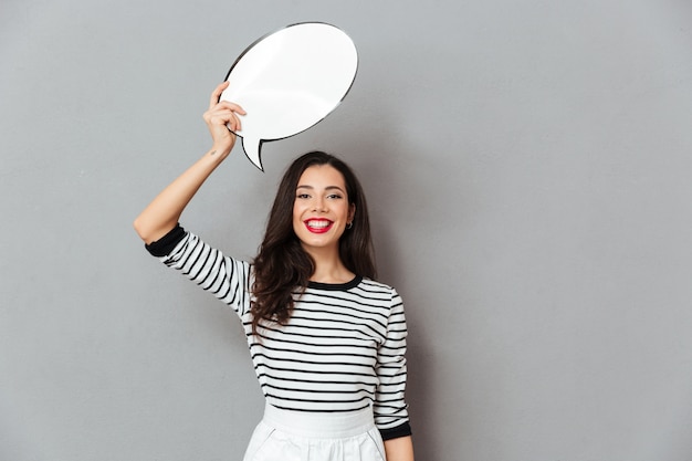 Free photo portrait of a happy woman