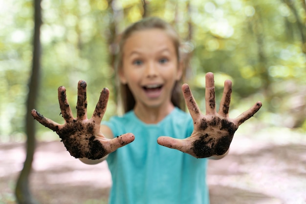 Free photo portrait of kid in the nature