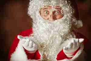 Free photo portrait of man in santa claus costume