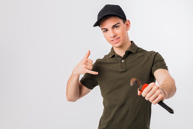 Free photo portrait of plumber