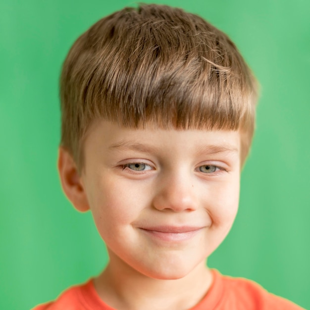 Free photo portrait smiley boy