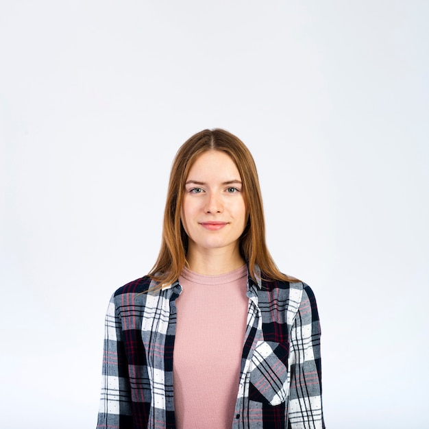 Free photo portrait of a smiling blonde woman