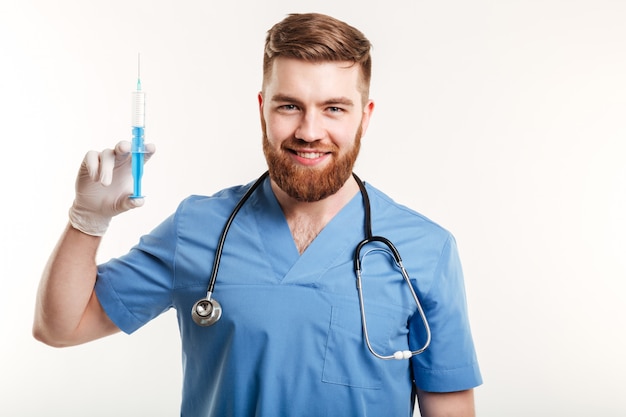 Free photo portrait of a smiling happy medical doctor or nurse