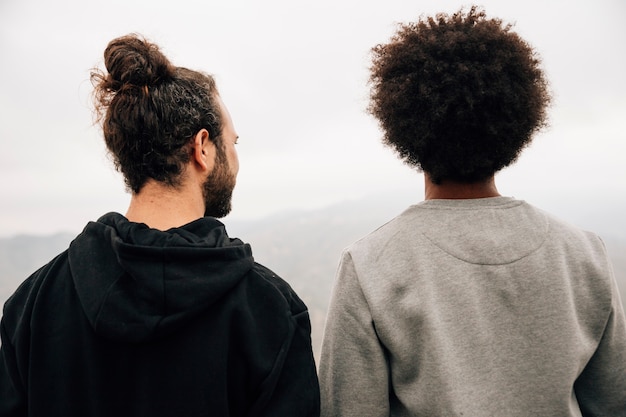 Free photo portrait of two male hiker