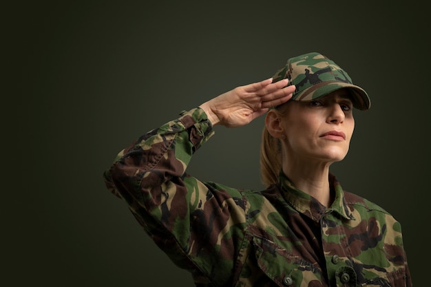 Free photo portrait of woman ready for duty