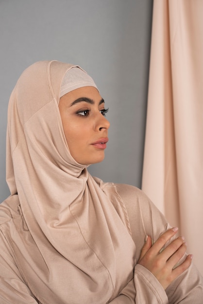 Free photo portrait of woman wearing hijab isolated