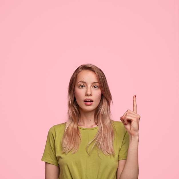 Free Photo portrait of young blonde woman